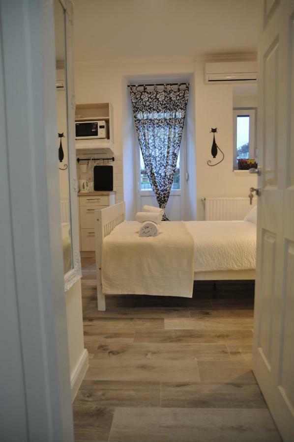 Amalia Apartments Zagabria Esterno foto