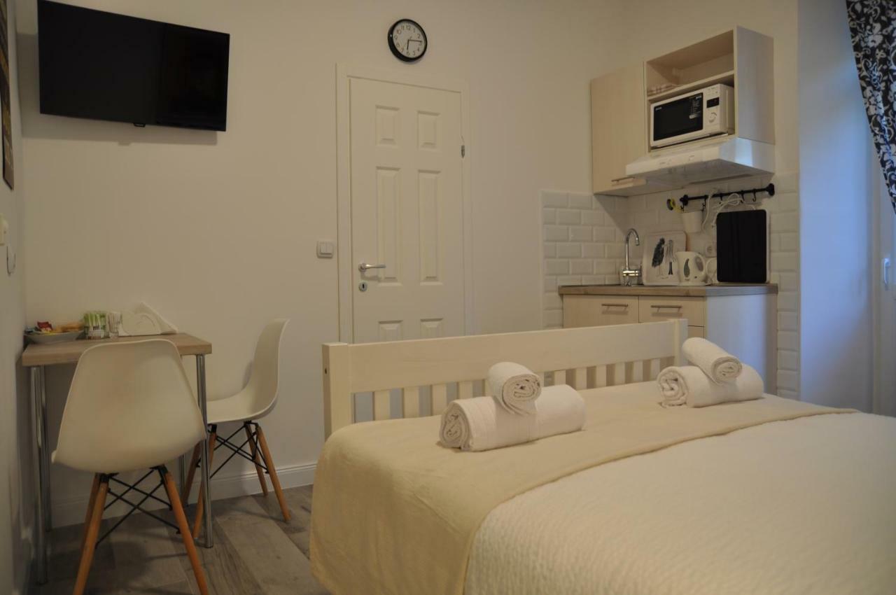 Amalia Apartments Zagabria Esterno foto